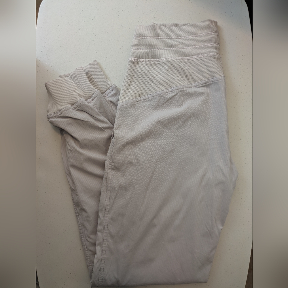 Lululemon Dance Studio Mid-Rise Lined Jogger 28"